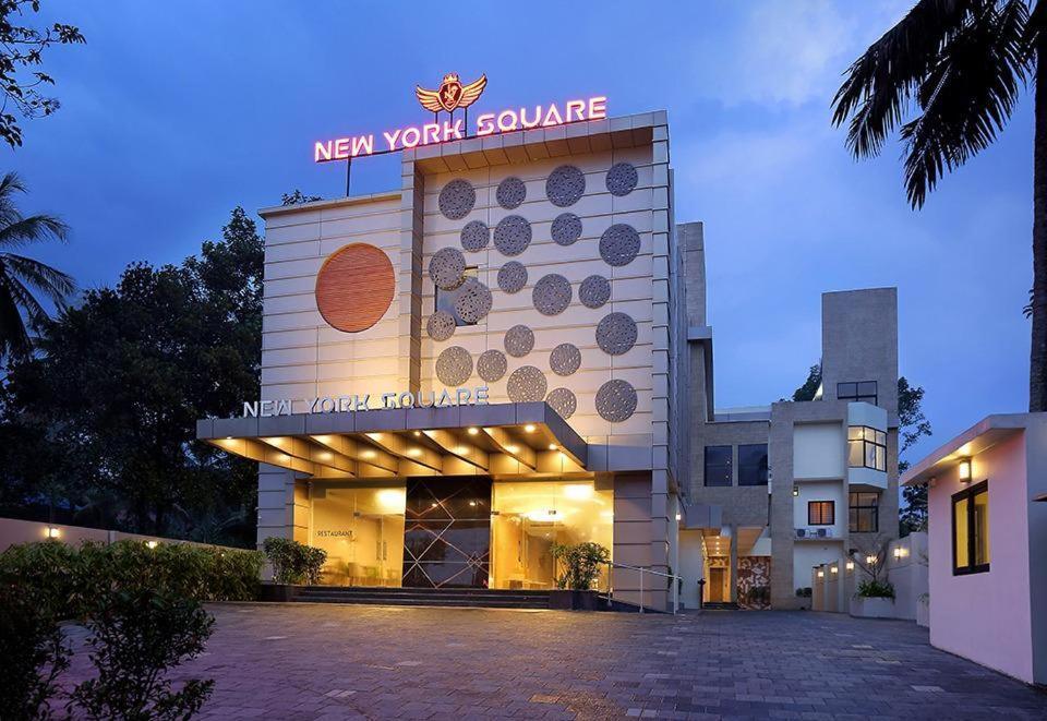 Hotel New York Square Kottayam Exteriér fotografie