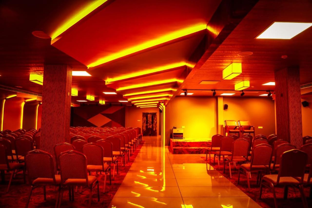 Hotel New York Square Kottayam Exteriér fotografie